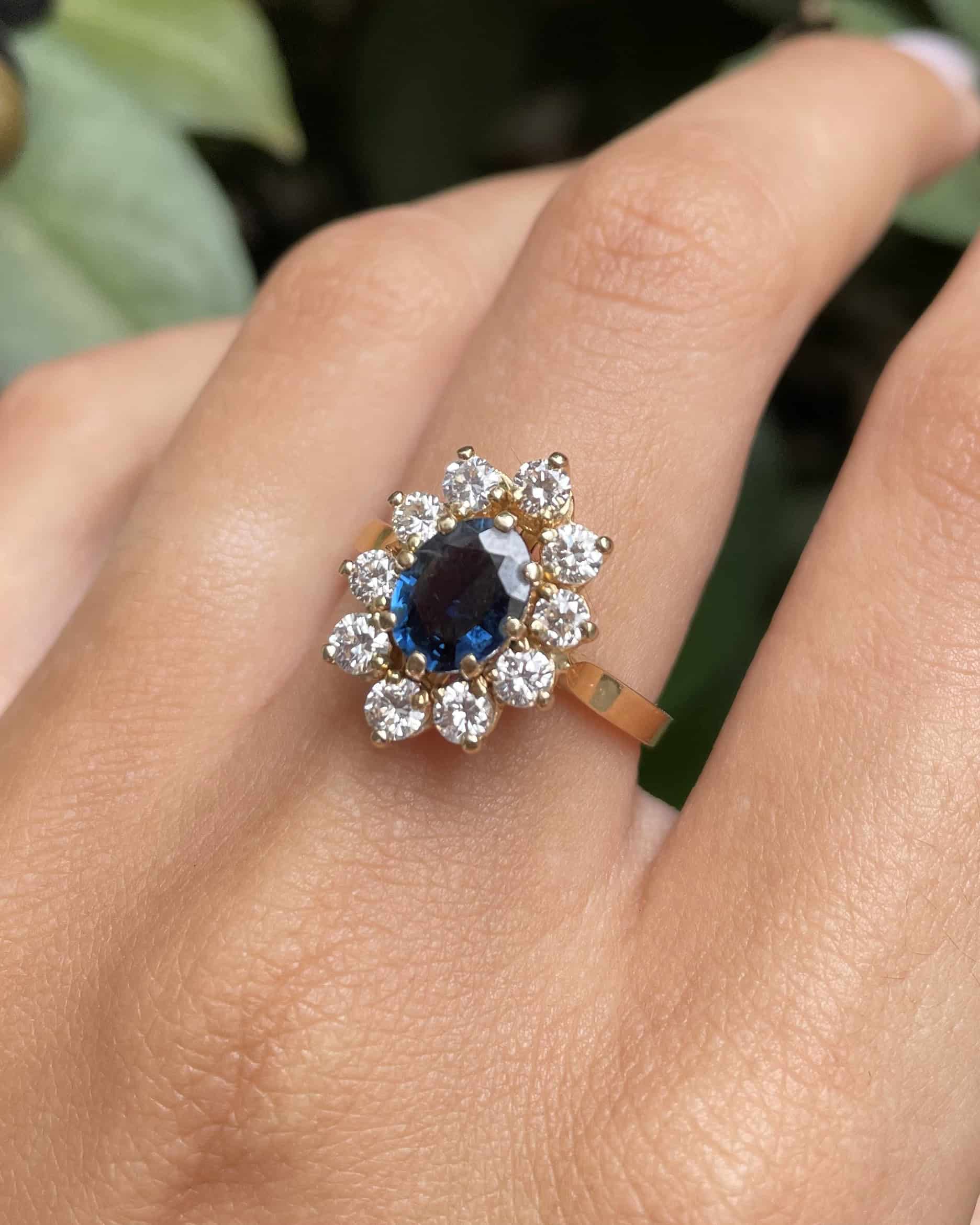 Bague Marguerite Saphir 1.60 carat &amp; Diamants "Aurore"