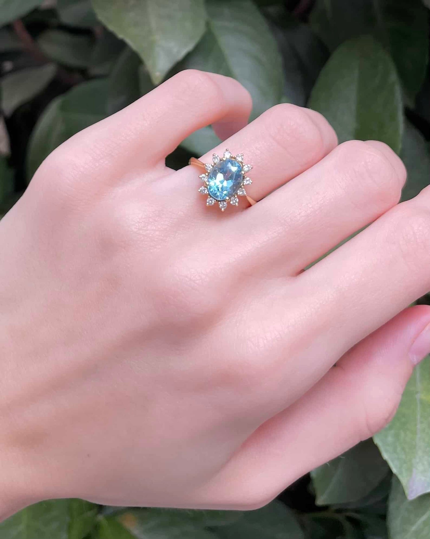 Anillo &quot;Celestia&quot; con margaritas de topacio y diamantes de 2,30 quilates
