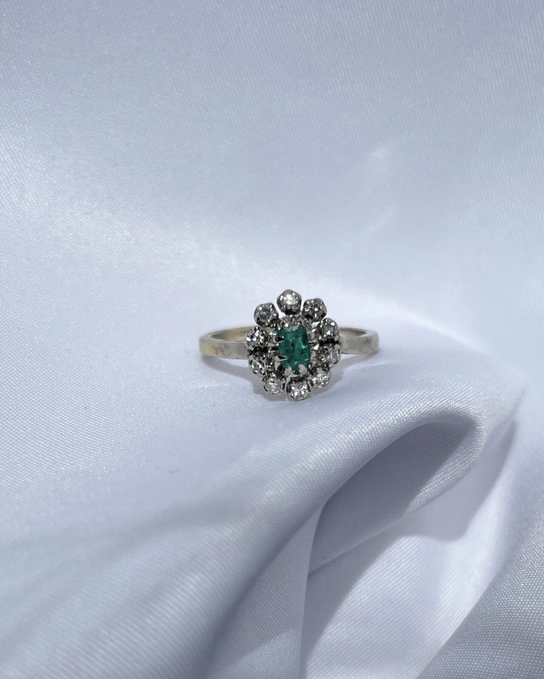 &quot;Aurélie&quot; Emerald &amp;amp; Diamond Daisy Ring