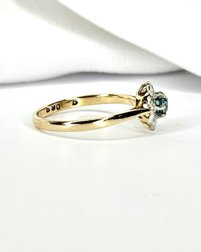 Bague Marguerite Zircon Bleu &amp; Diamants "Sabrina" - Elliade Paris