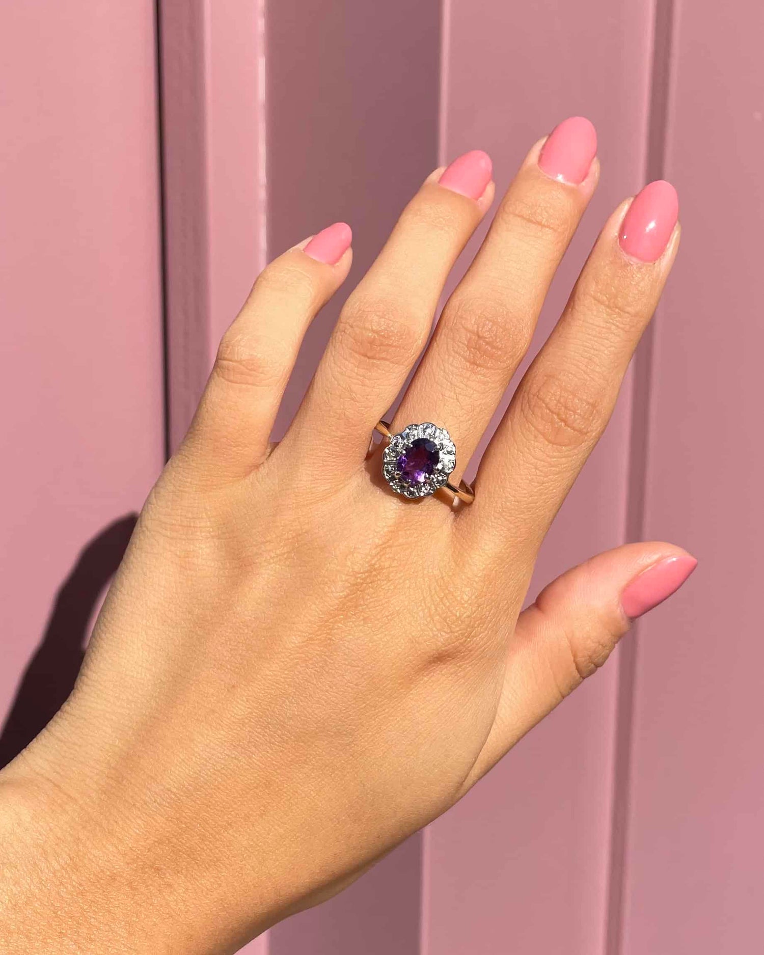 Anillo de margaritas de amatista y diamantes de 1 quilate &quot;Melissa&quot; 