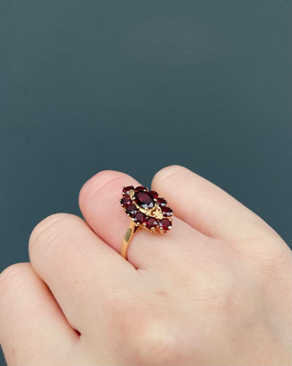 Bague Marguerite Marquise Grenats 2.50 Carats &quot;Raina&quot;