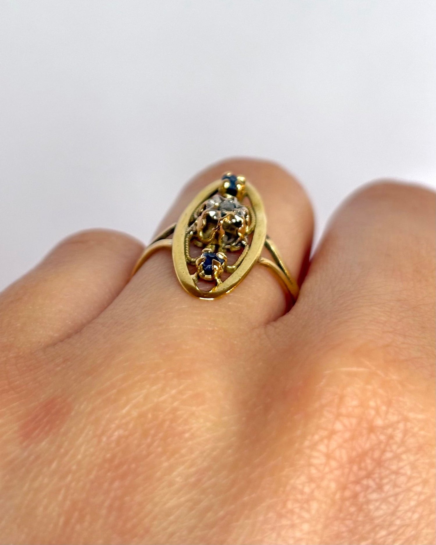 Bague Marquise Diamant &amp; Saphirs "Clarance" - Elliade Paris