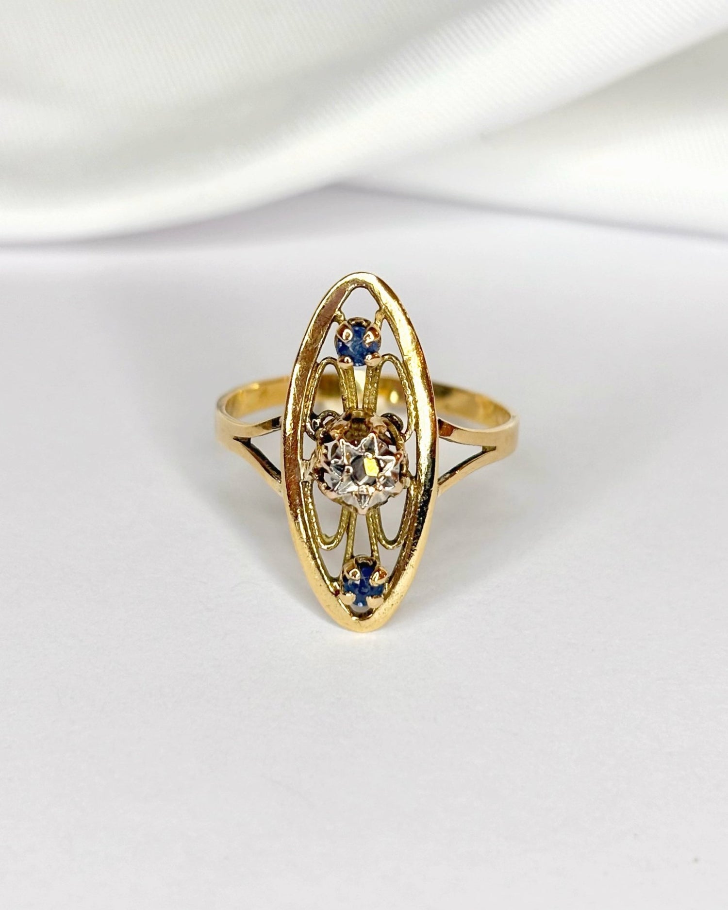 Bague Marquise Diamant &amp; Saphirs "Clarance" - Elliade Paris