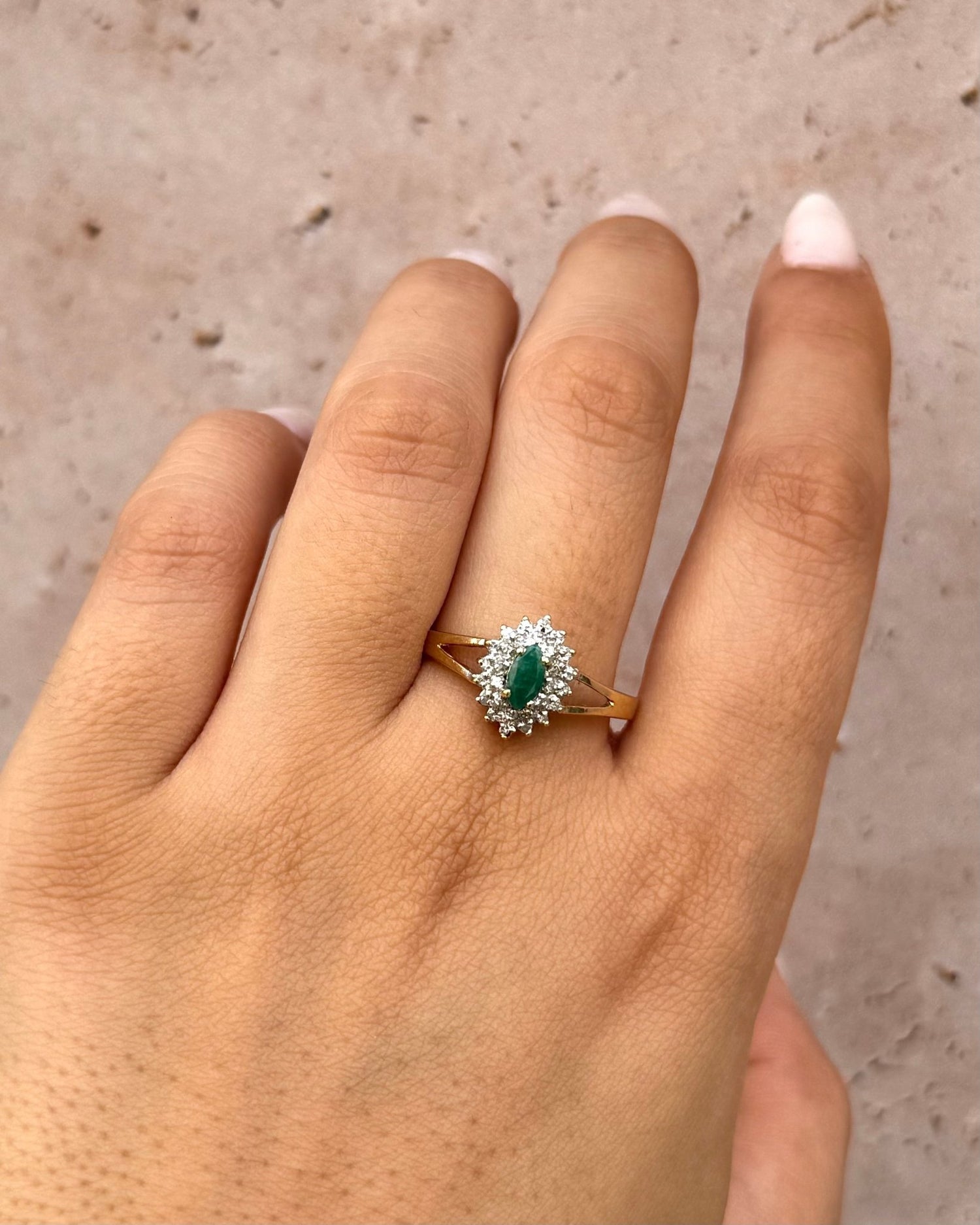 Bague Marquise Émeraude &amp; Diamants "Emeline" - Elliade Paris