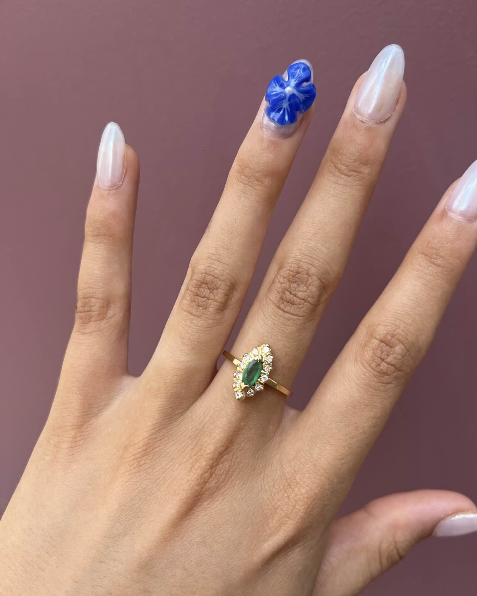 Bague Marquise Émeraude &amp; Diamants "Icona" - Elliade Paris