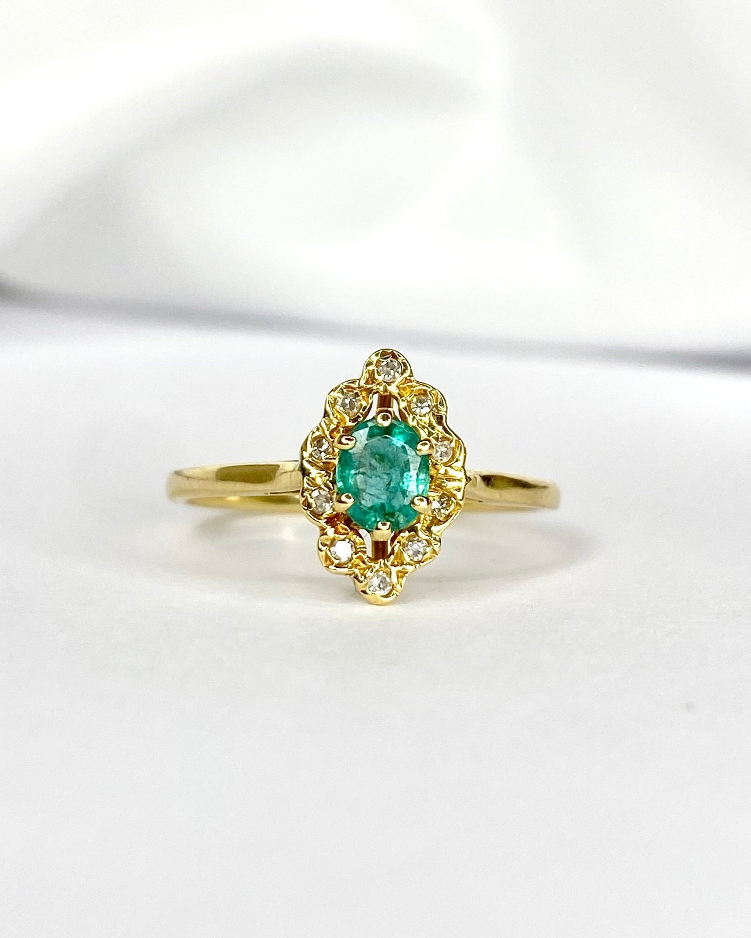 Bague Marquise Émeraude &amp; Diamants "Oxanna" - Elliade Paris