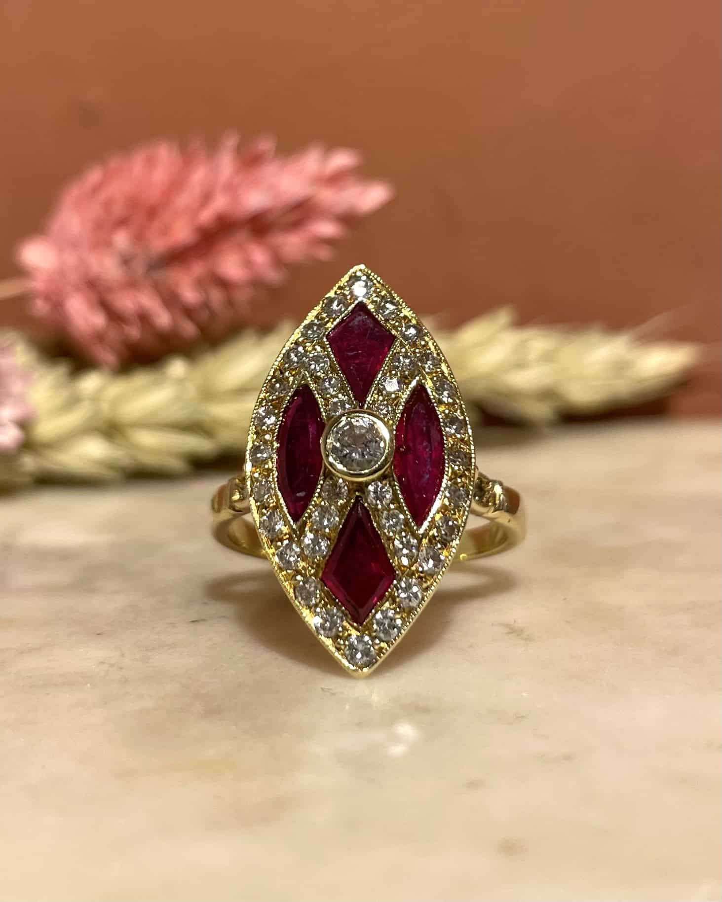 Bague Marquise Rubis 0.90 carat &amp; Diamants 0.89 carat &quot;Abby &quot; - Elliade Paris