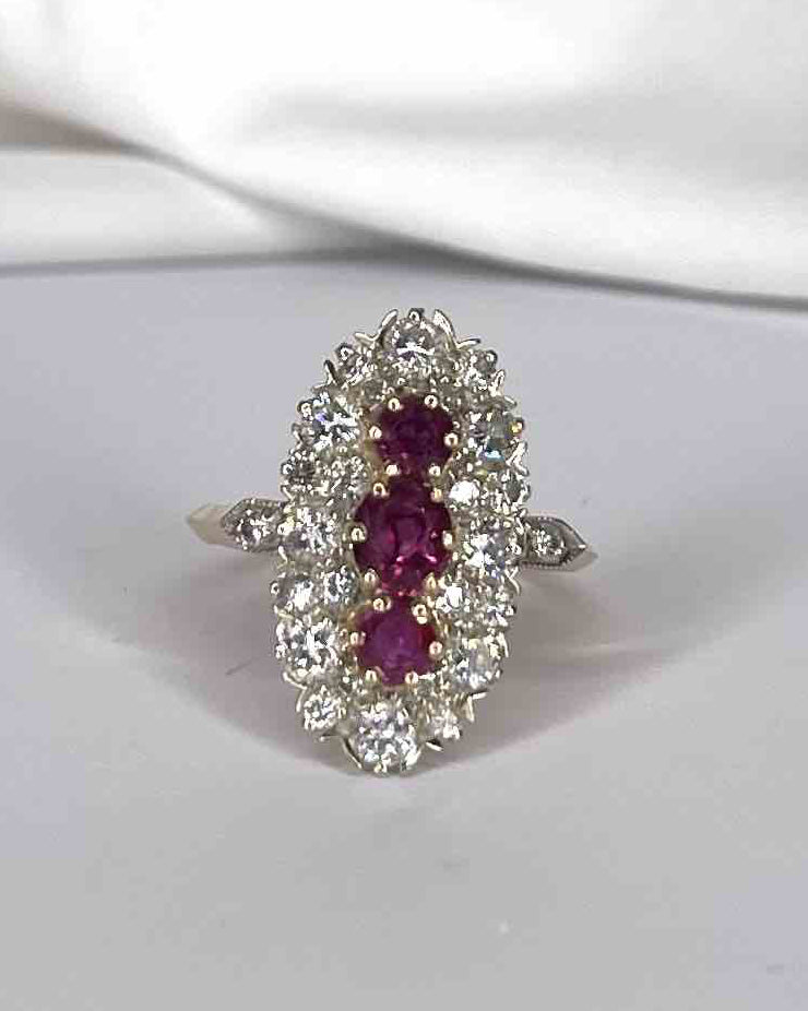 Bague Marquise Rubis 1.10 carat &amp; Diamants 0.86 carat "Emmanuella" - Elliade Paris