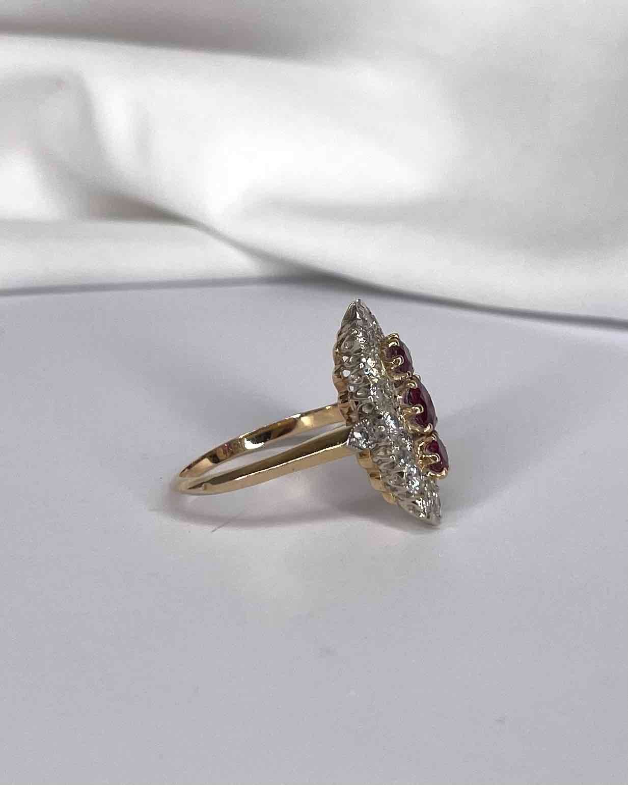 Bague Marquise Rubis 1.10 carat &amp; Diamants 0.86 carat "Emmanuella" - Elliade Paris