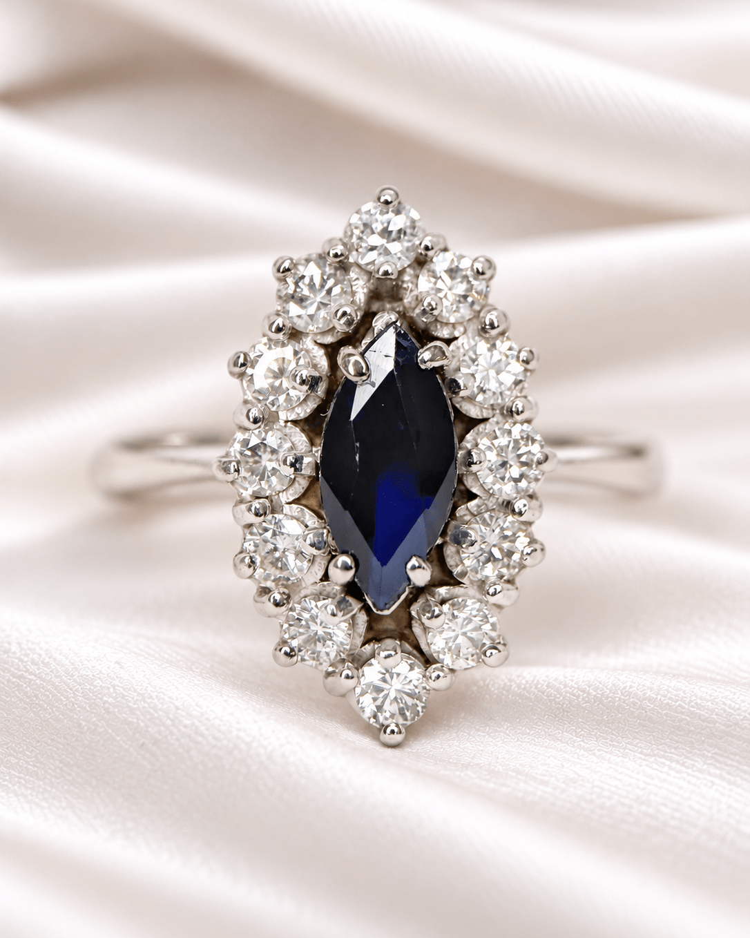 Bague Marquise Saphir 0.62 carat &amp; Diamants 0.36 carat "Eglantine" - Elliade Paris