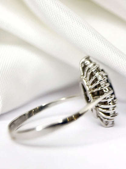 Bague Marquise Saphir 0.62 carat &amp; Diamants 0.36 carat "Eglantine" - Elliade Paris