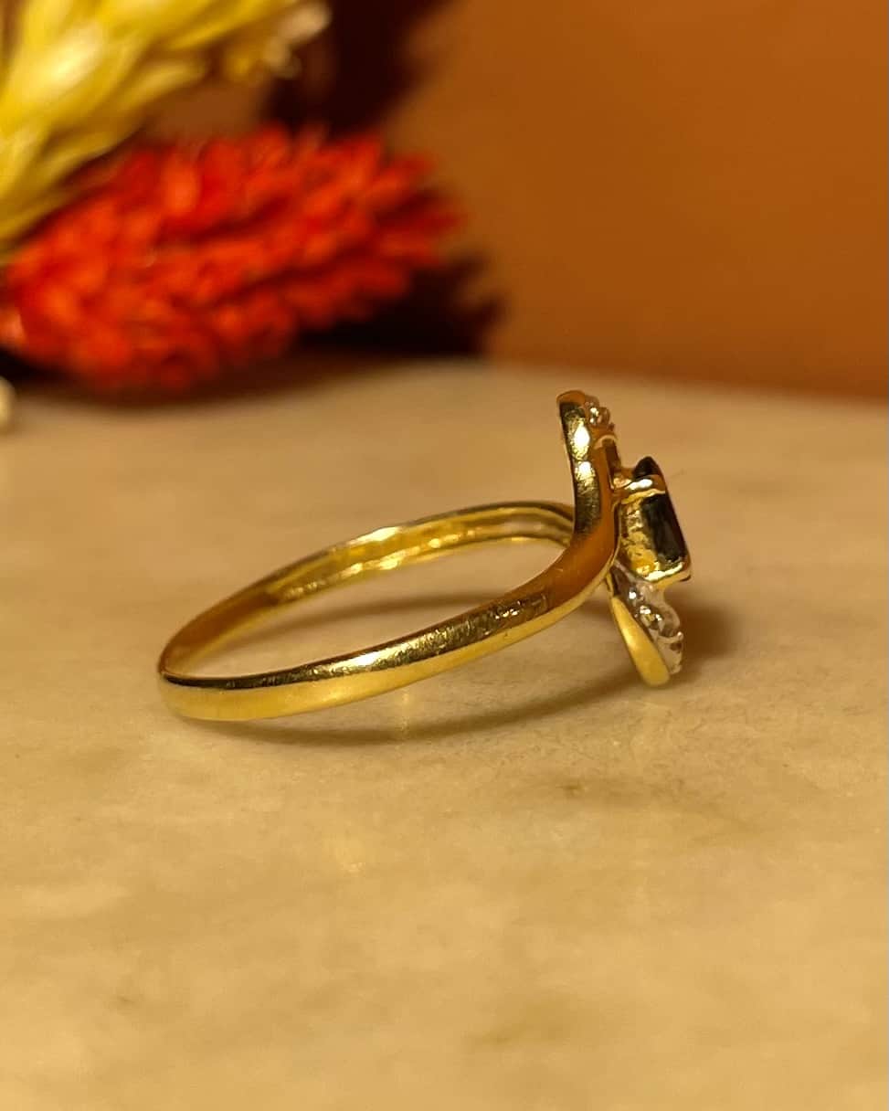 Bague Marquise Saphir &amp; Diamants "Antonia" - Elliade Paris