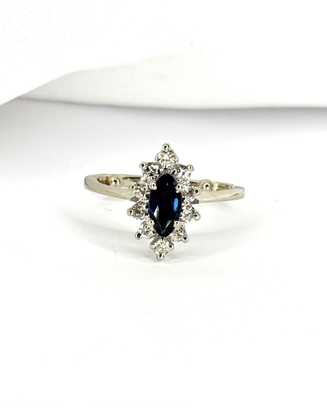 Bague Marquise Saphir &amp; Diamants "Manon" - Elliade Paris