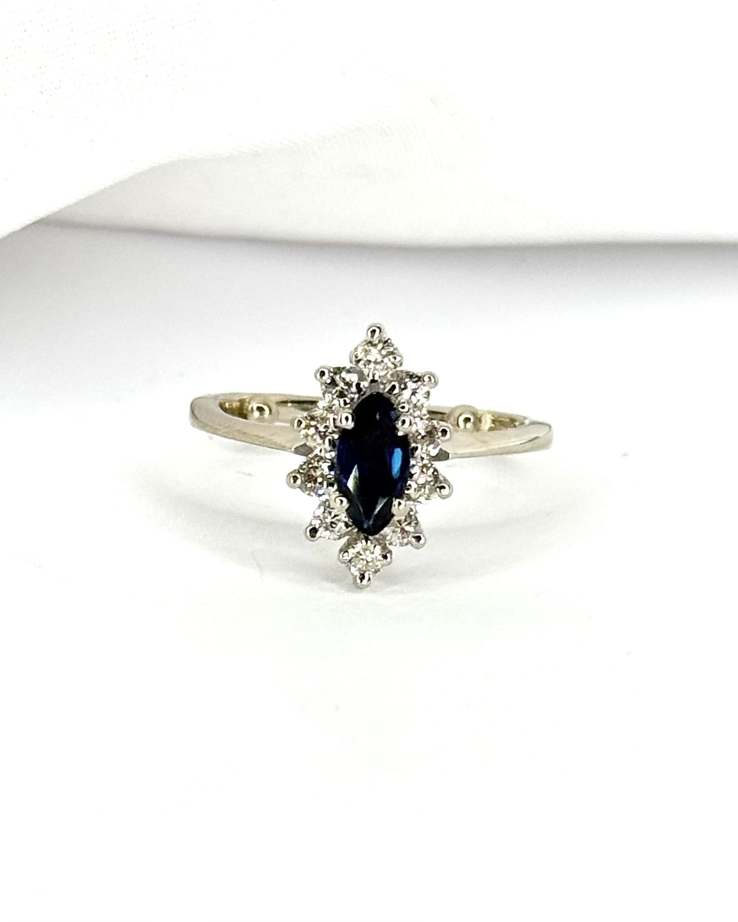 Bague Marquise Saphir &amp; Diamants "Manon" - Elliade Paris