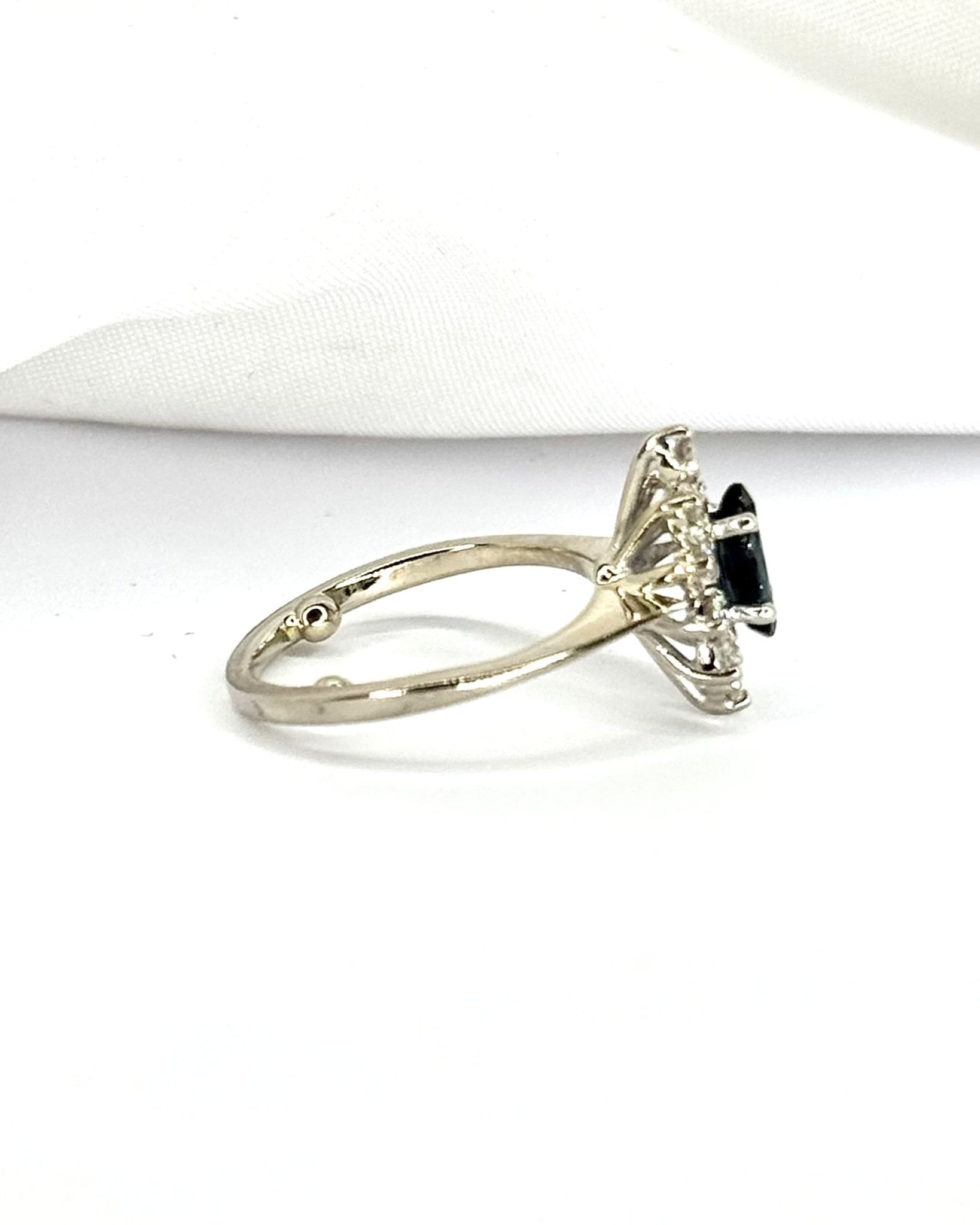 Bague Marquise Saphir &amp; Diamants "Manon" - Elliade Paris