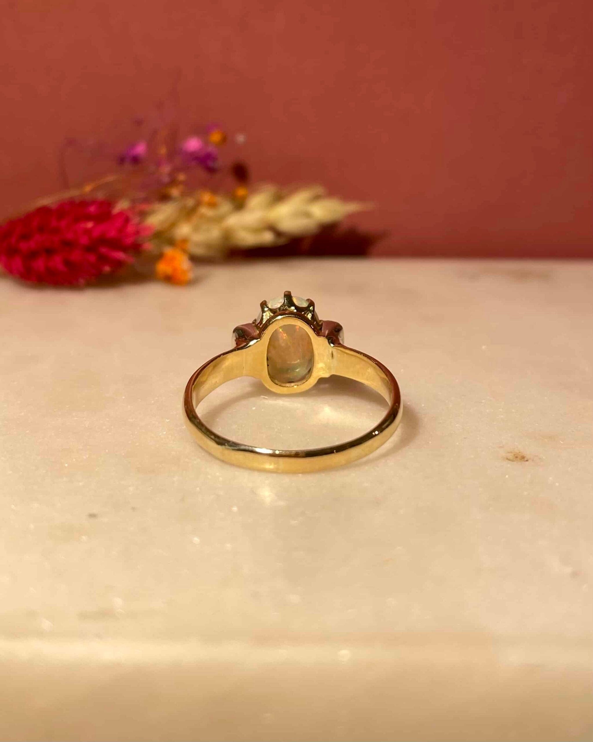 Anillo trilogía de ópalo y diamantes de 1,15 quilates "Margerie"
