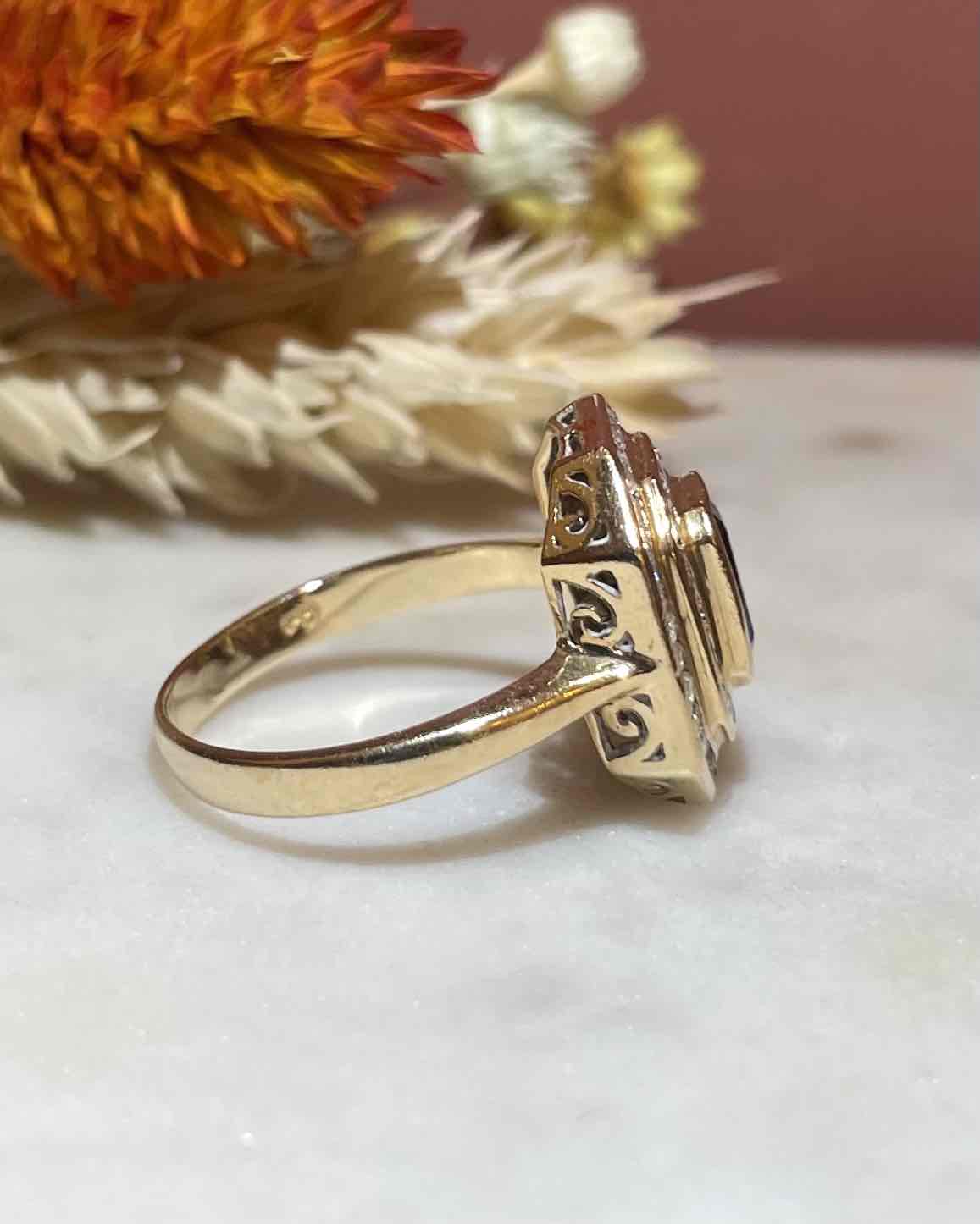 Bague Art-Déco Saphir et 60 Diamants "July"