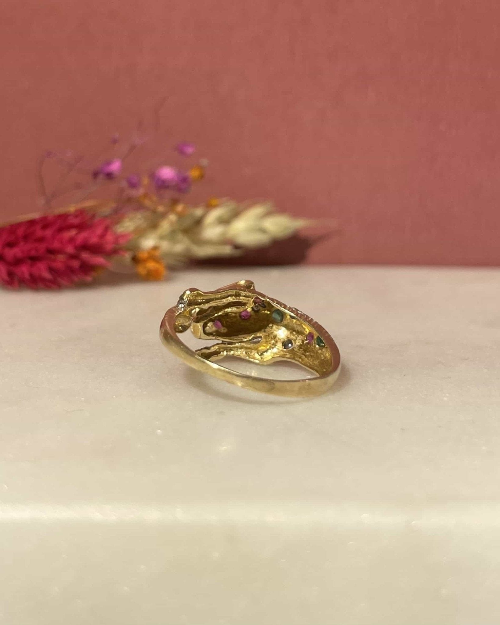 Bague Panthère Rubis, Émeraudes,Saphirs et Diamants "Nerina" - Elliade Paris