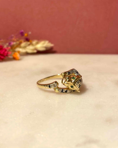 Bague Panthère Saphirs, Emeraude et Diamants &quot;Camille&quot; - Elliade Paris
