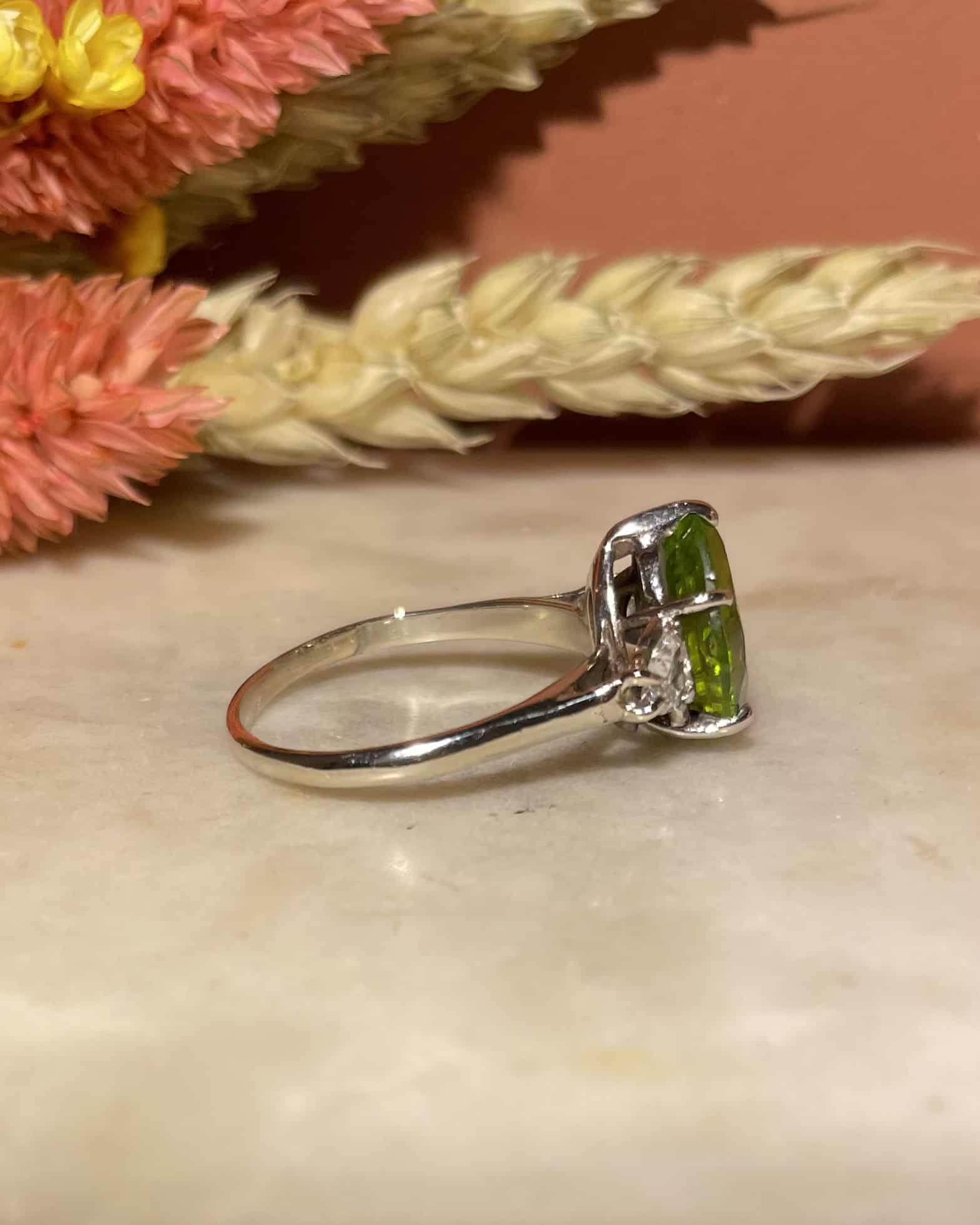 Bague péridot 3 carats &amp; diamants troïda "Asdane" - Elliade Paris