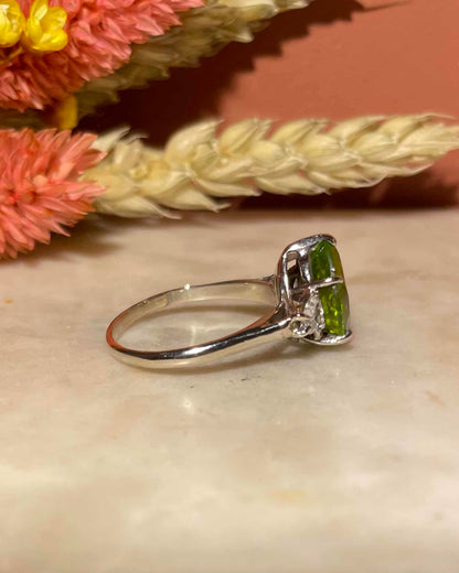 Bague péridot 3 carats &amp; diamants troïda &quot;Asdane&quot; - Elliade Paris