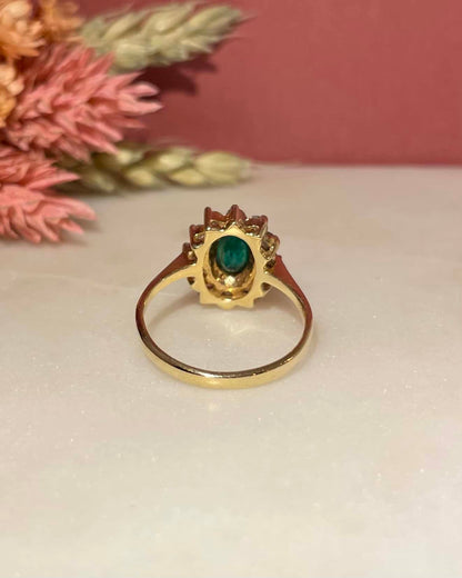 Bague Marguerite Émeraude &amp; Diamants 0.60 carat &quot;Ivana&quot;