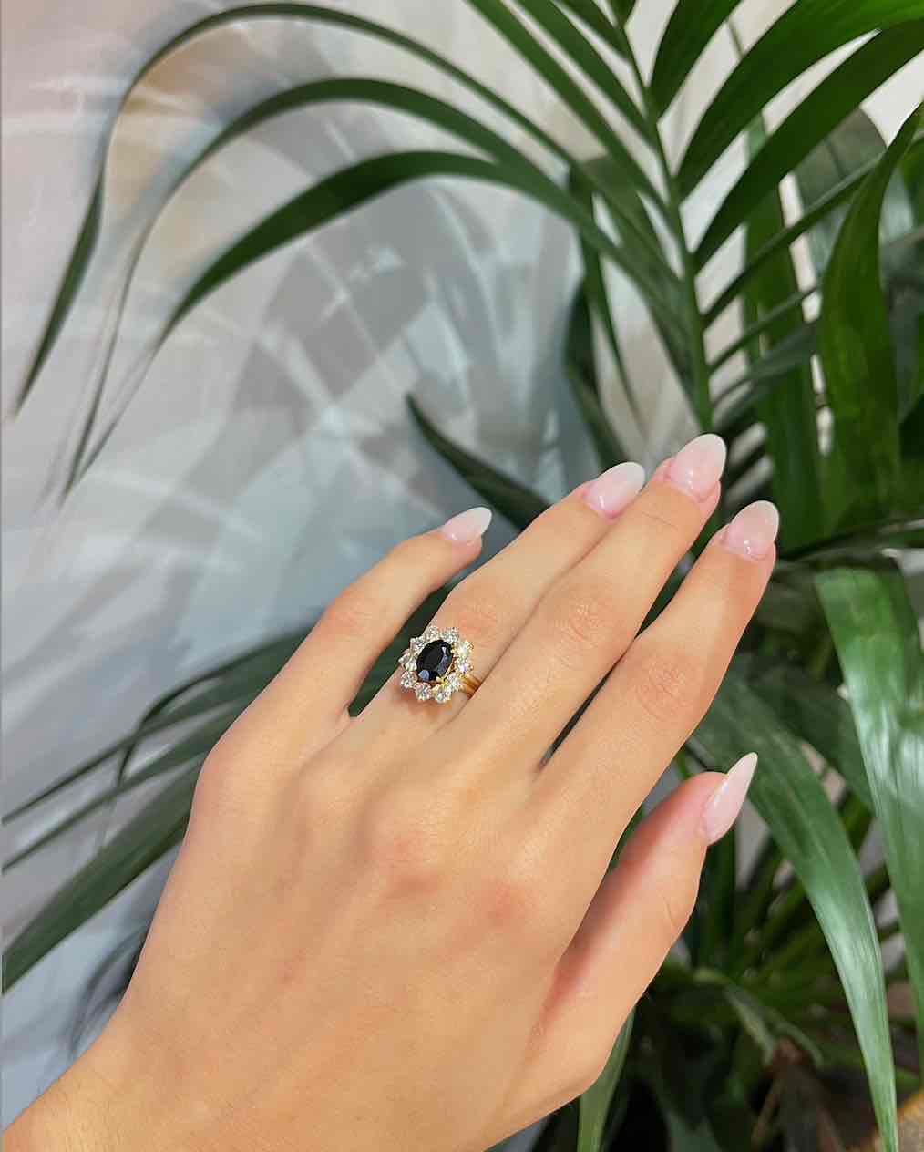 "Séraphina" Anillo con margaritas de diamantes y zafiros de 1,60 quilates