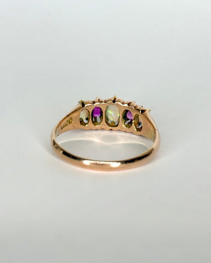 Bague Rivière 3 Opales &amp; 2 Rubis &quot;Sasha&quot; - Elliade Paris