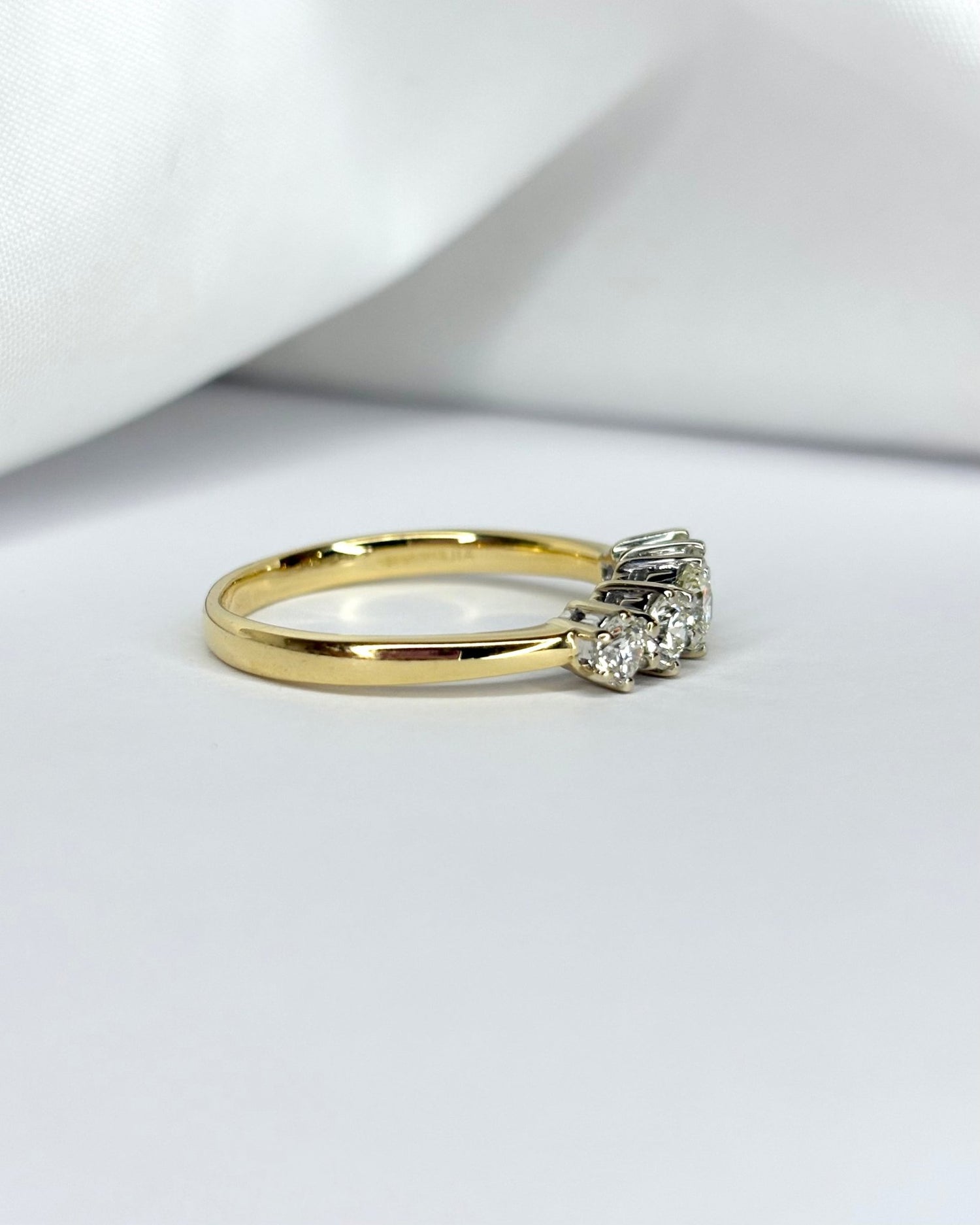 Bague Rivière Diamants 0.82 carat &quot;Philippa&quot; - Elliade Paris