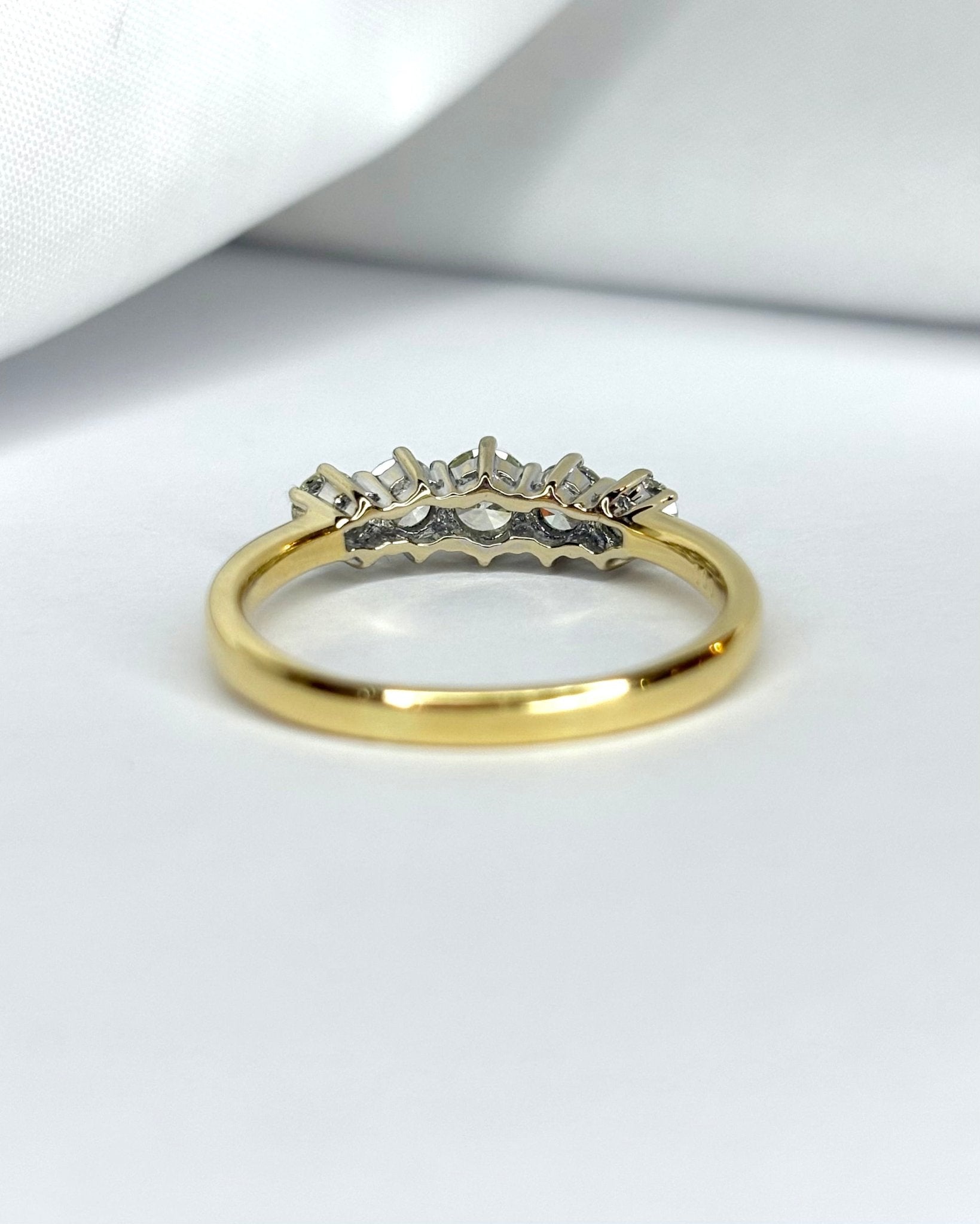 Bague Rivière Diamants 0.82 carat &quot;Philippa&quot; - Elliade Paris