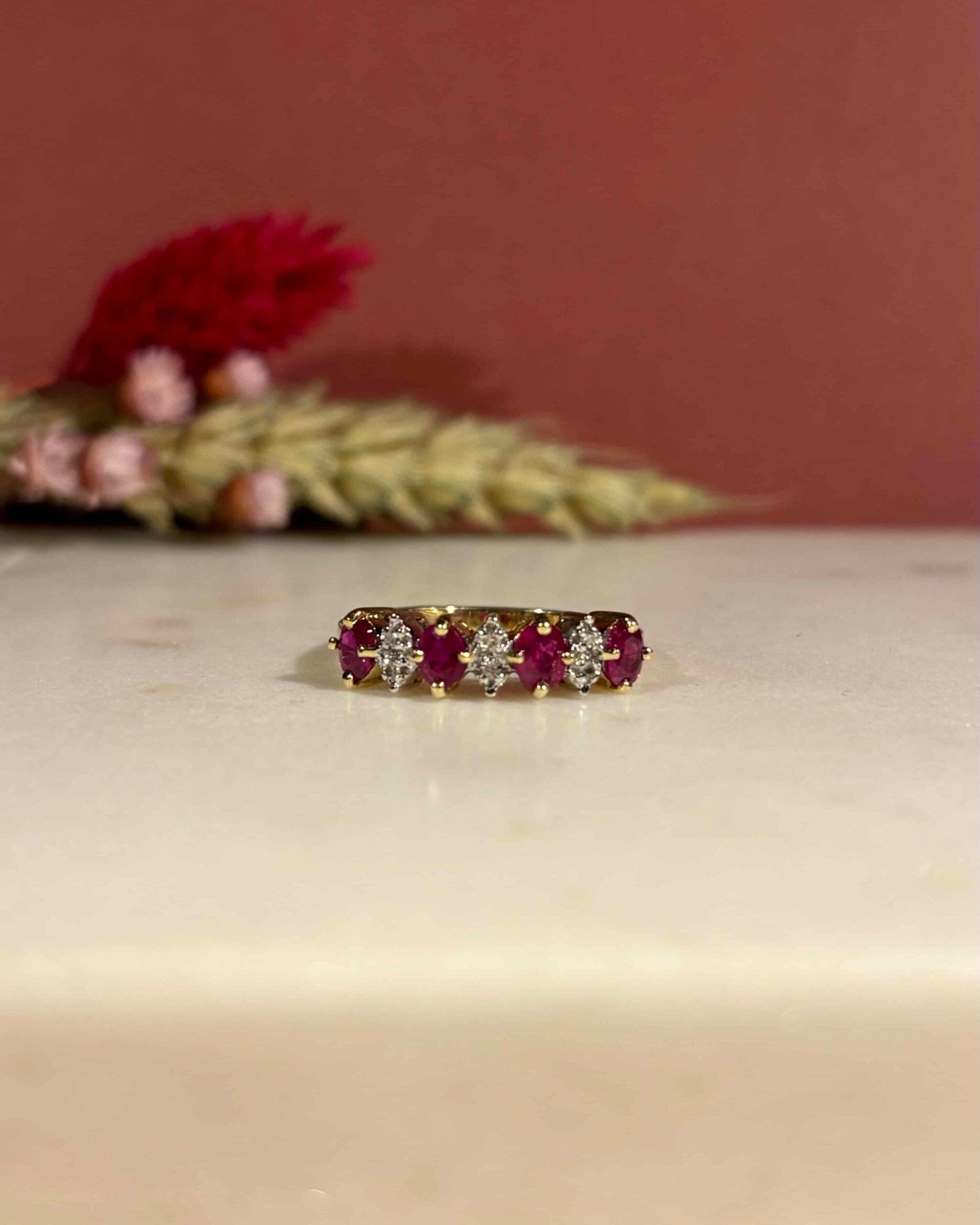 Bague Rivière Rubis 0.68 carat &amp; Diamants "Vania" - Elliade Paris