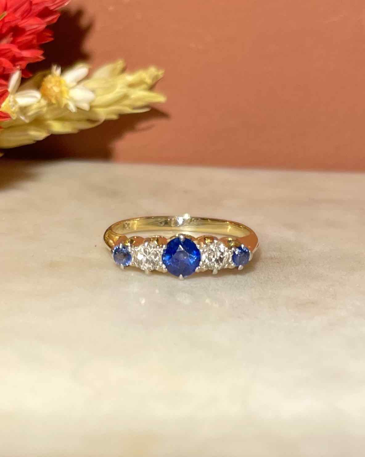 Bague rivière Diamants &amp; Saphirs &quot;Shannon&quot; - Elliade Paris