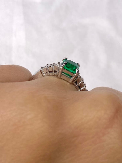 Bague Rivière Émeraude 1.15 carat &amp; Diamants "Tania" - Elliade Paris