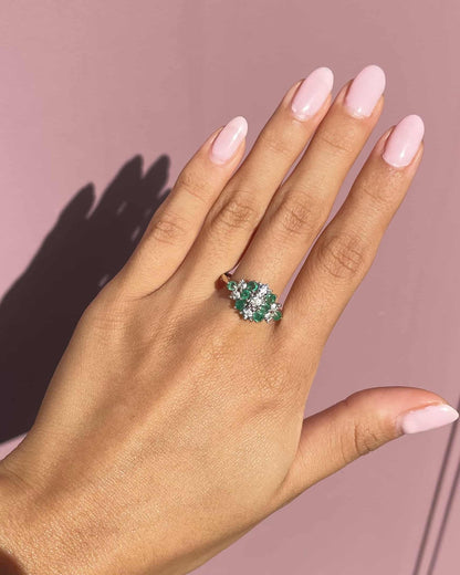 Bague Rivière Émeraudes 0.40 carat &amp; Diamants &quot;Shelly&quot; - Elliade Paris