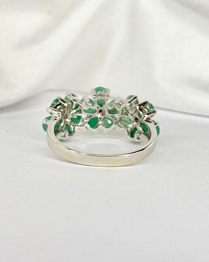 Bague Rivière Émeraudes 2.07 carats &amp; 3 Diamants "Elisa" - Elliade Paris