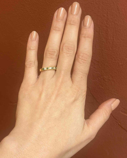 Bague rivière émeraudes &amp; diamants &quot;Marine&quot; - Elliade Paris