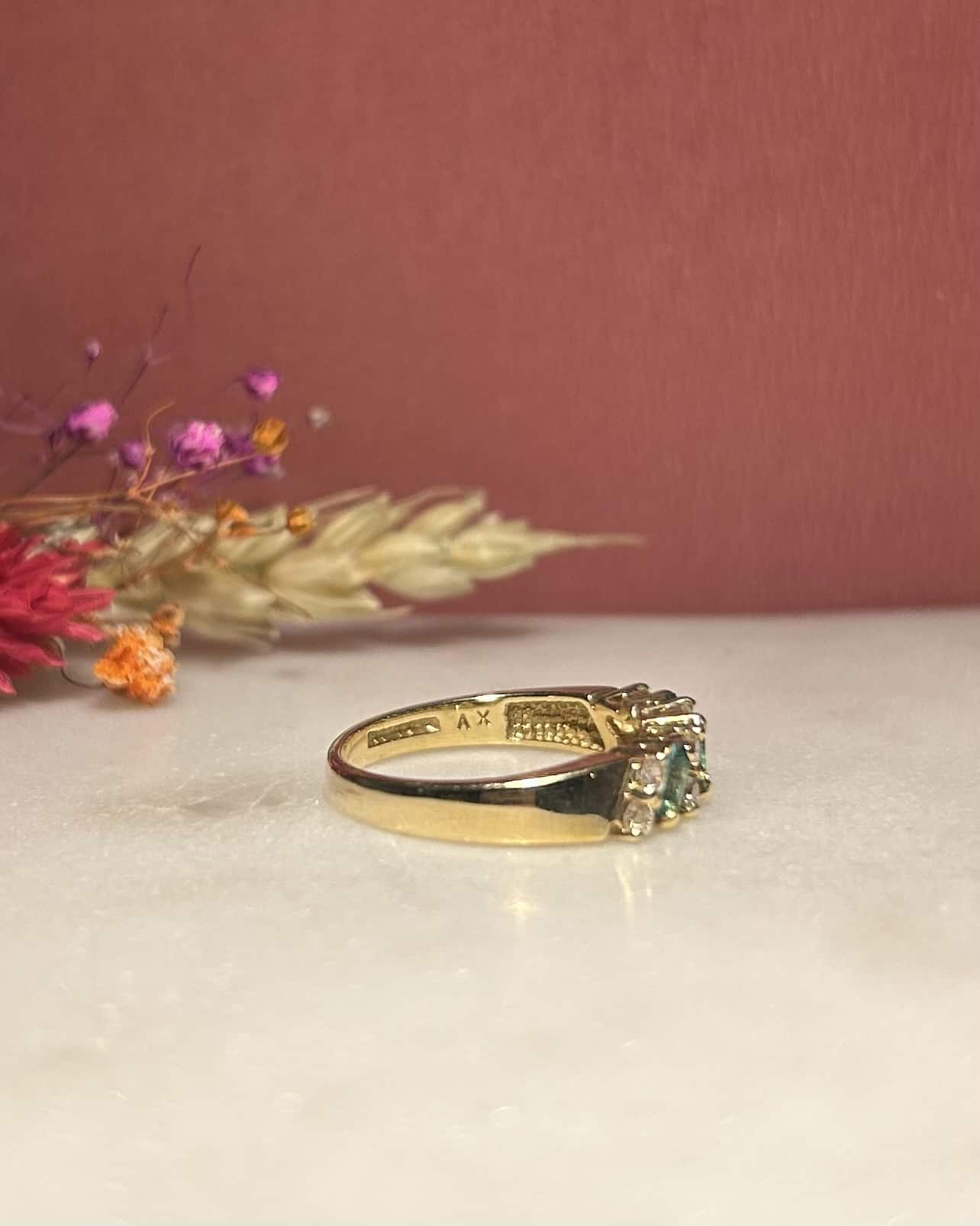 Bague Rivière Emeraudes &amp; Diamants "Mayssa" - Elliade Paris