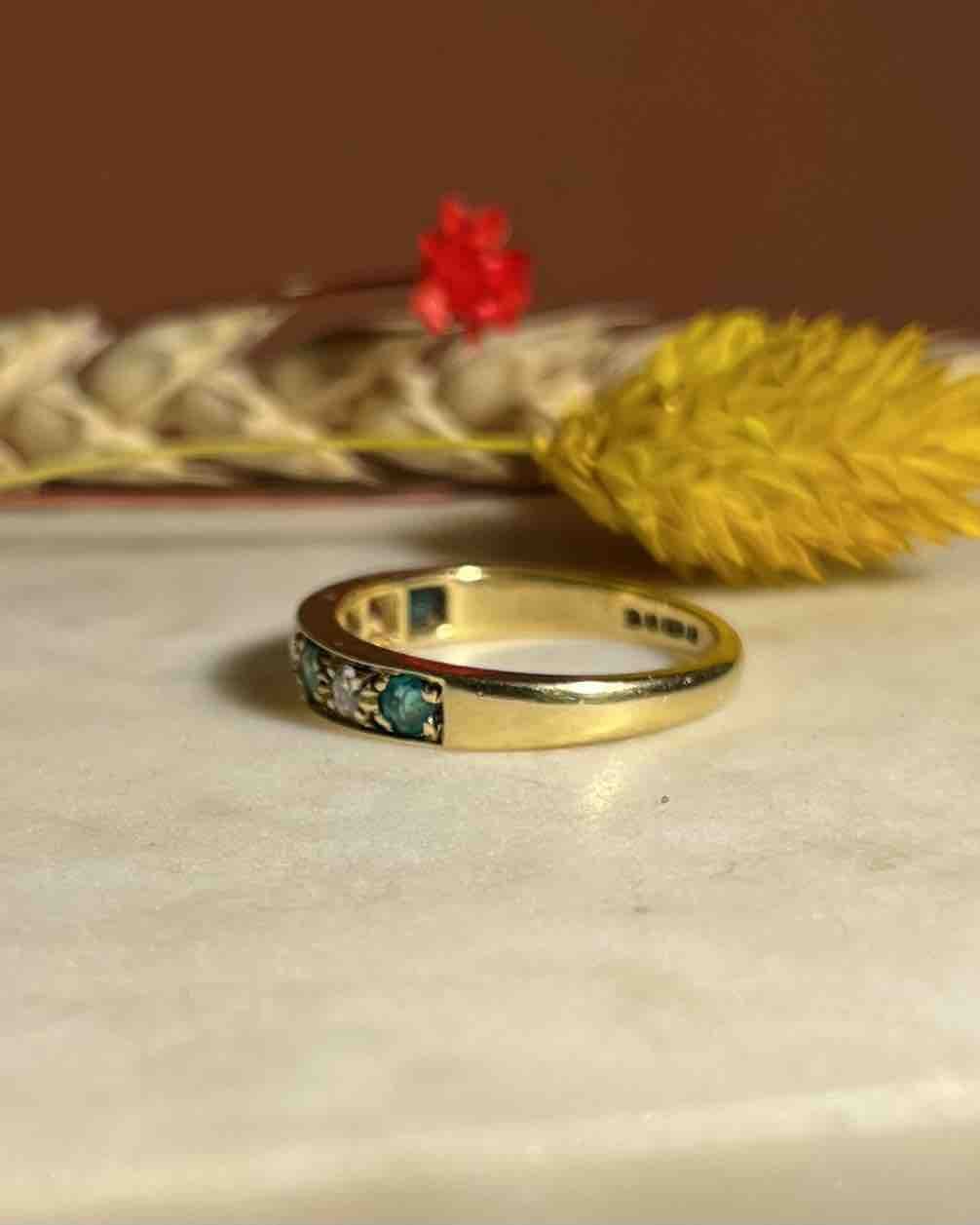 Bague rivière émeraudes &amp; diamants "Stéphanie" - Elliade Paris