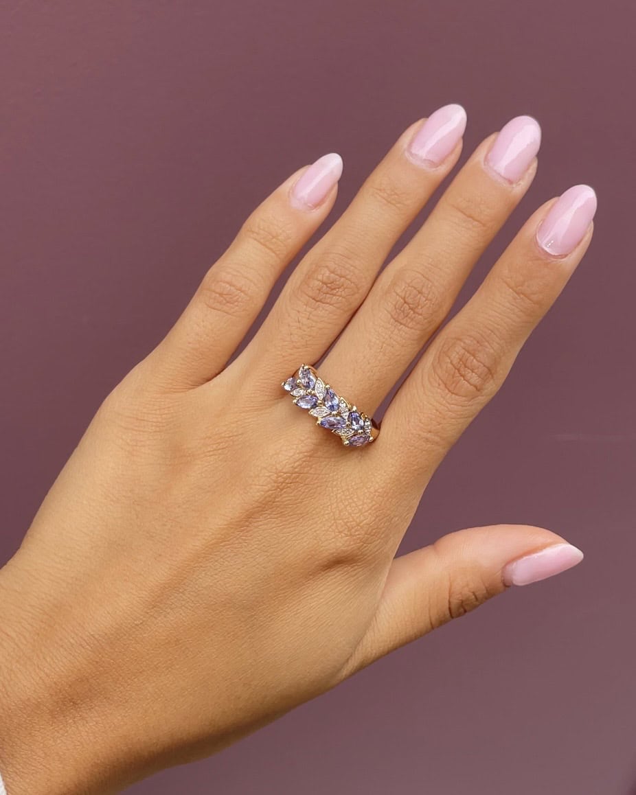 &quot;Maëlys&quot; Tanzanite &amp;amp; Diamond River Ring