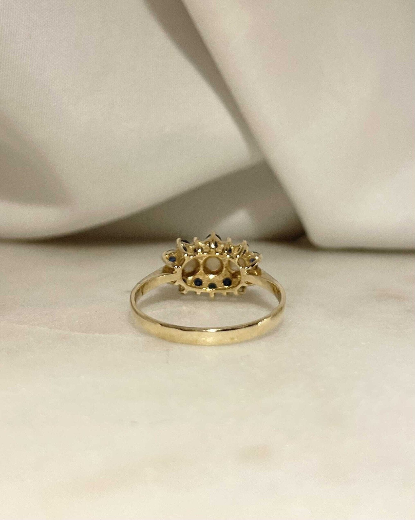 Bague Rivière Fleur Opales &amp; Saphirs "Milou" - Elliade Paris