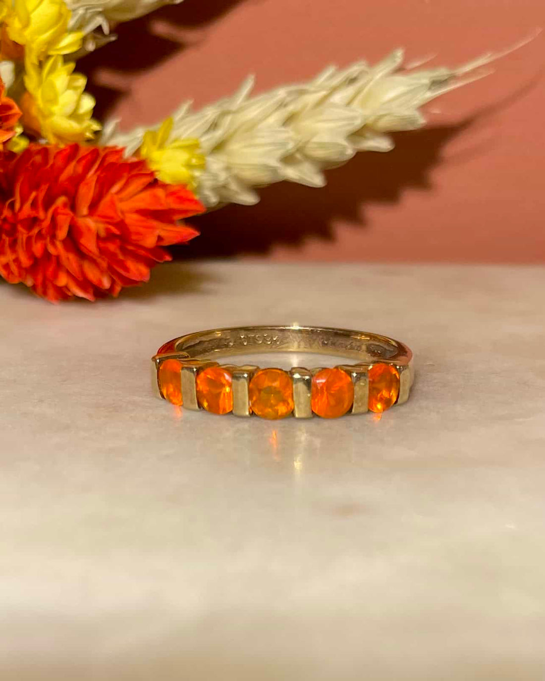 Bague rivière Opales de feu 0.50 carat &quot;Gloria&quot;