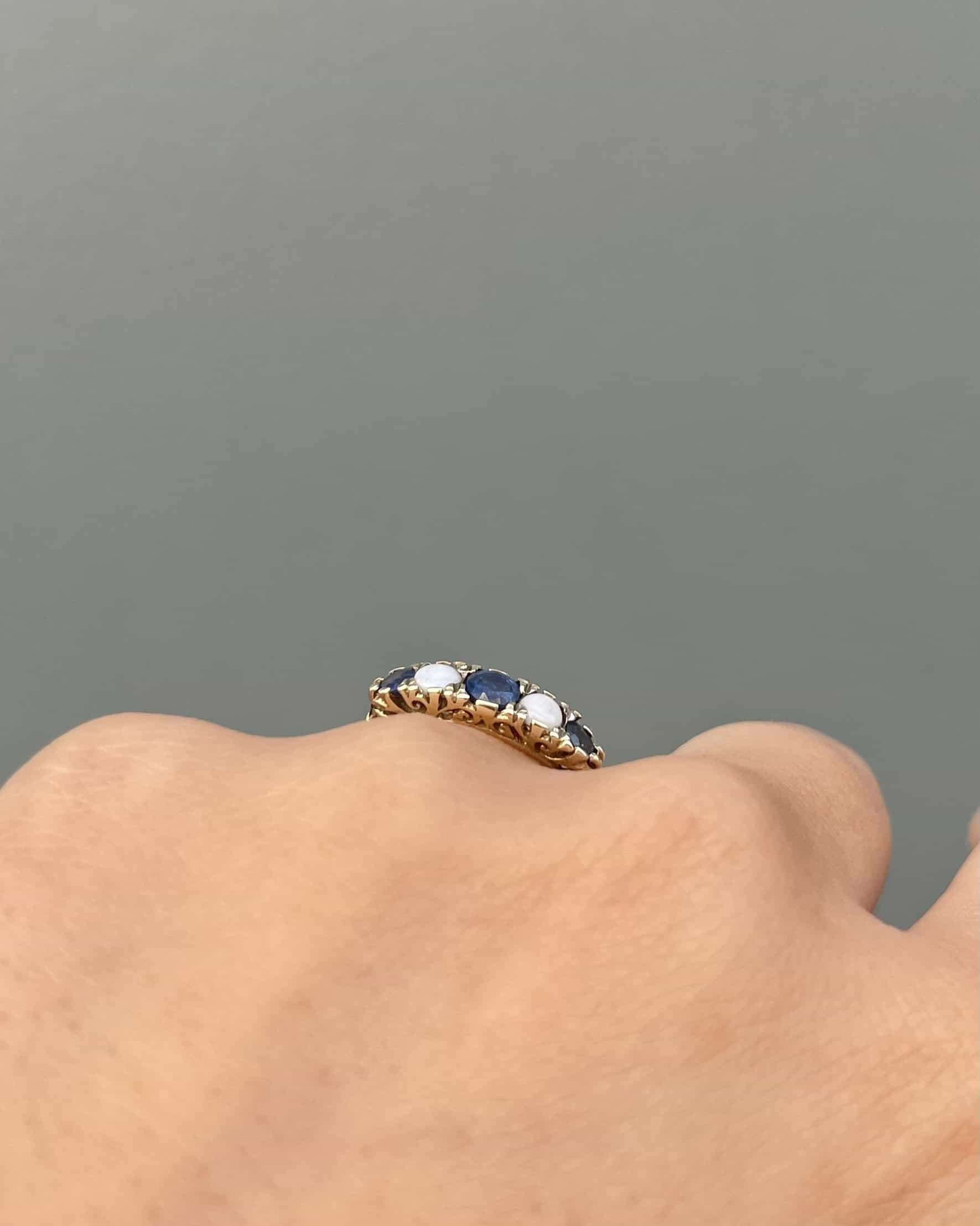 Bague Vintage Rivière Saphirs &amp; Opales "Tia"