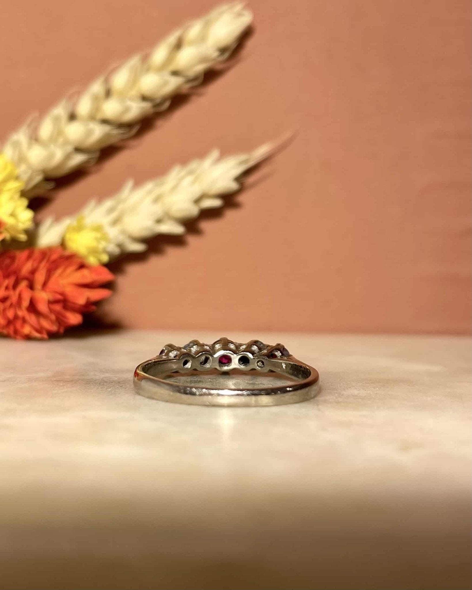 Bague Rivière Rubis 0.50 carat &amp; Diamants 0.30 carat "Yessenia" - Elliade Paris