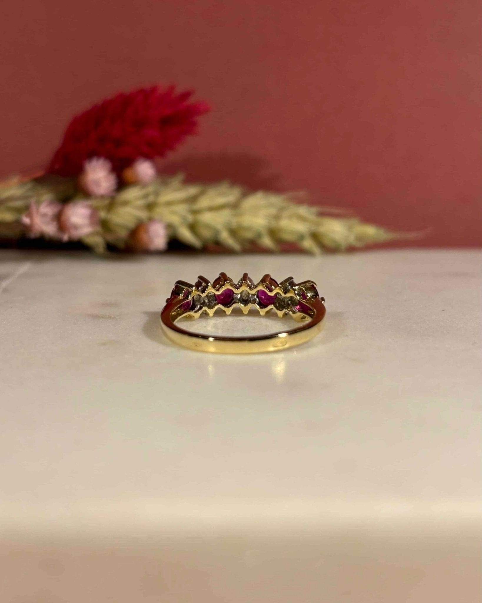 Bague Rivière Rubis 0.68 carat &amp; Diamants "Vania" - Elliade Paris