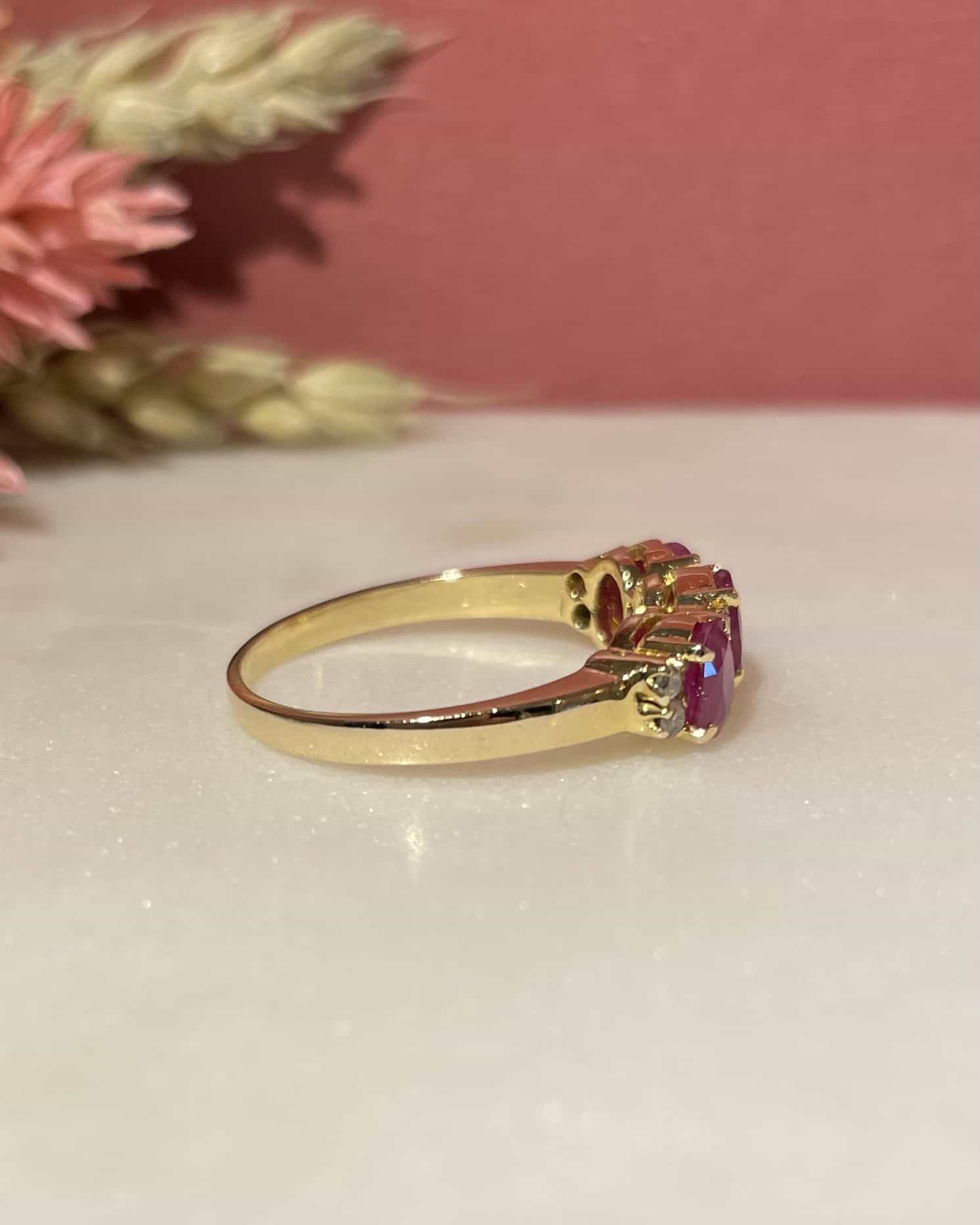 Bague Rivière Rubis 1.35 carat &amp; Diamants "Willow" - Elliade Paris