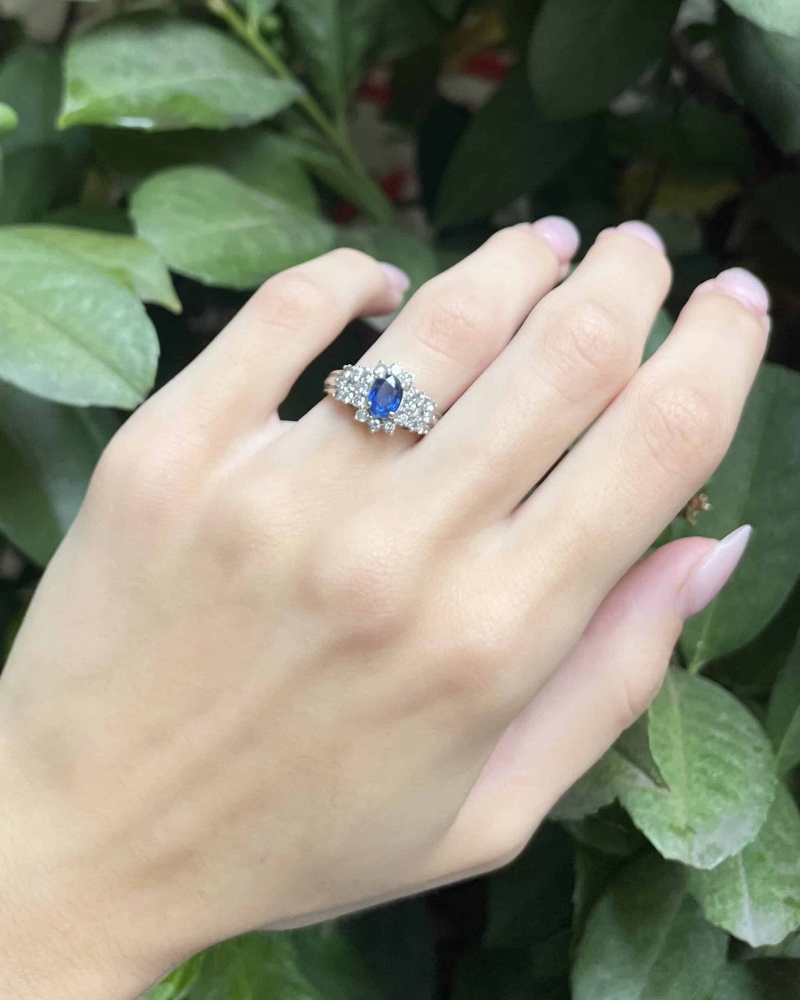 Bague Rivière Saphir 0.90 Carat &amp; 24 Diamants "Jezebel" - Elliade Paris