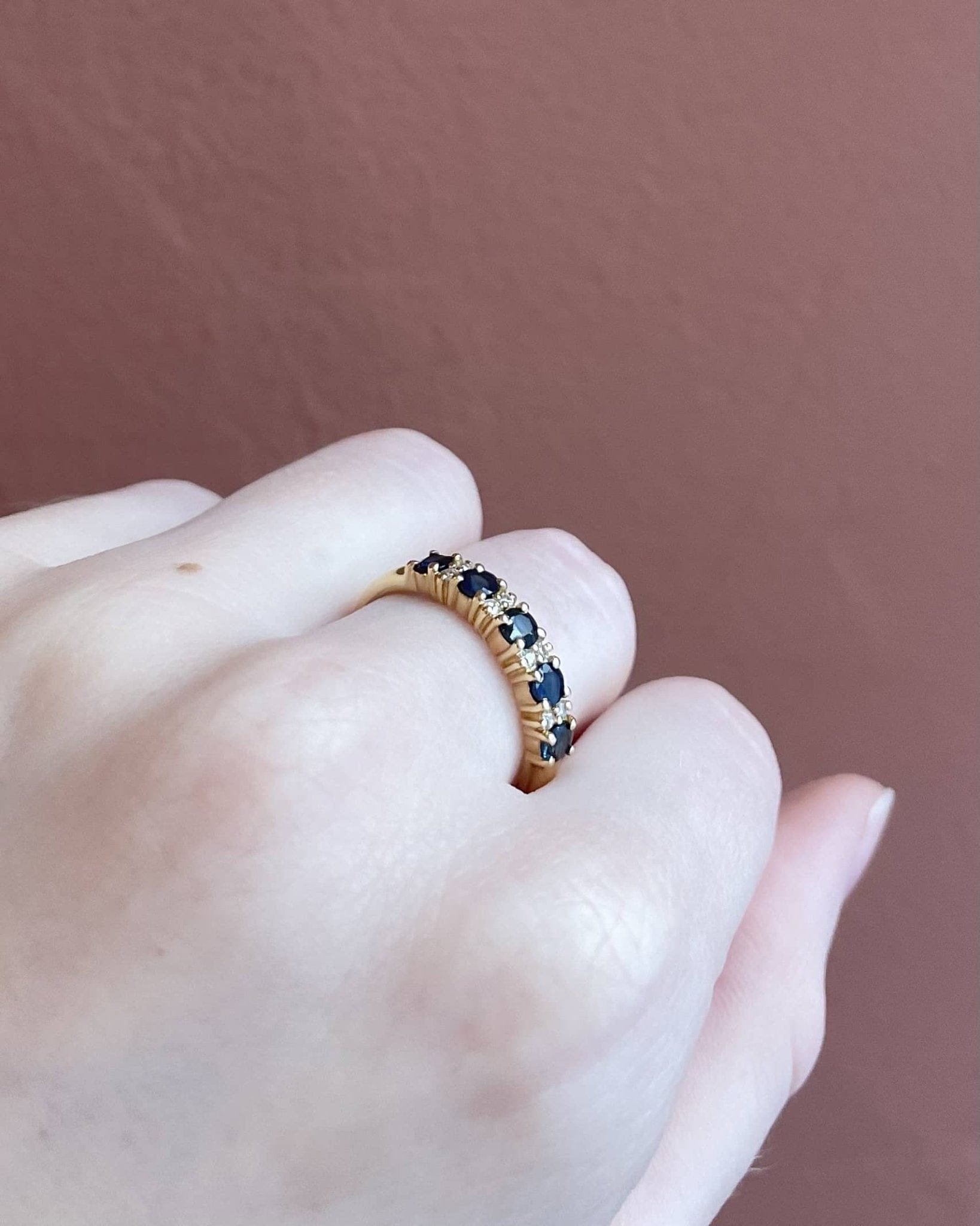 Bague Rivière Saphirs 0.68 carat &amp; Diamants "Maude" - Elliade Paris