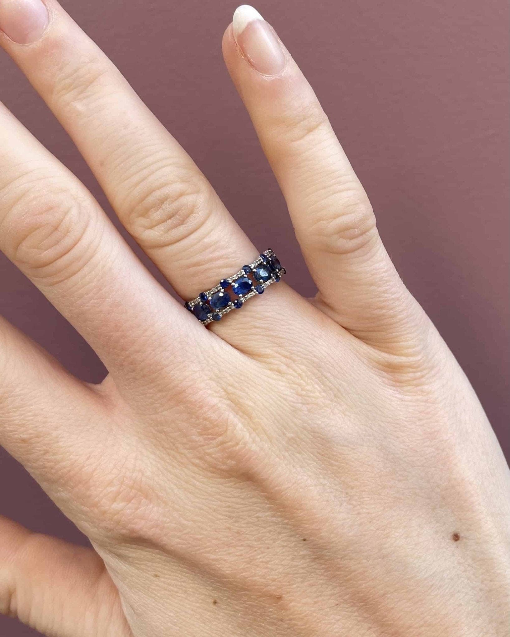 Bague Rivière Saphirs 1.30 Carat &amp; Diamants "Genesis" - Elliade Paris