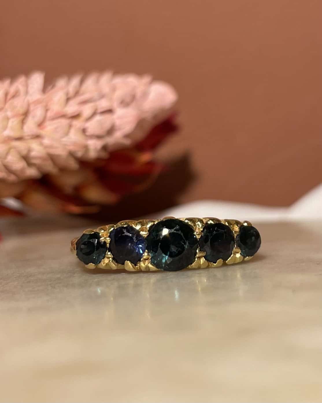 Bague Rivière Saphirs 1.70 Carat &quot;Aimée&quot; - Elliade Paris